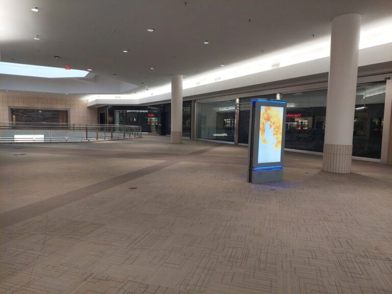 burnsville center 1 768x576