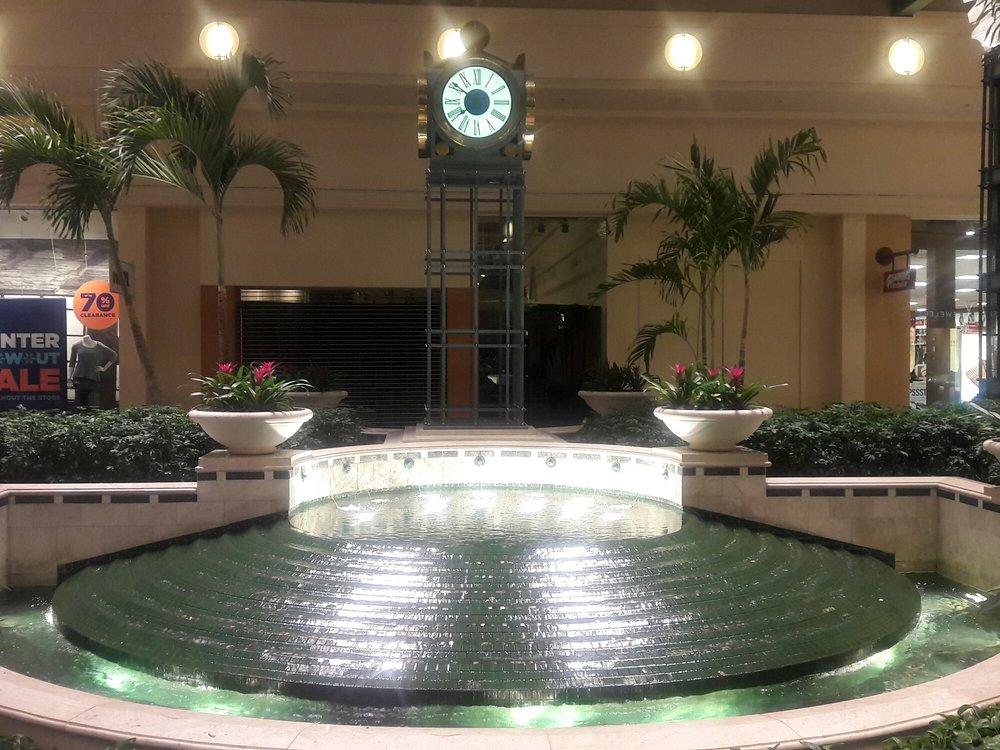 delawareconcordmallfountain