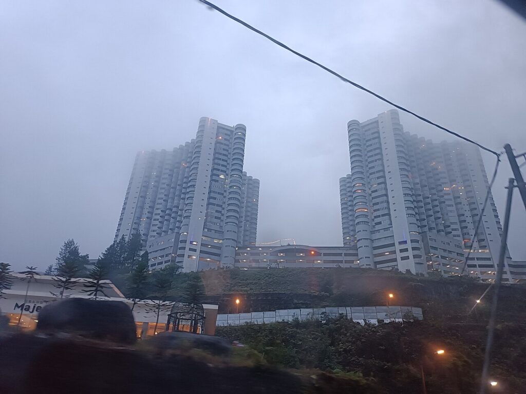 1280px Amber Court 230916 02 1024x768